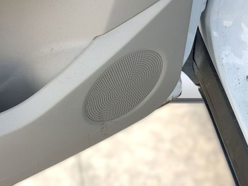 Used 2018 Ford Escape SE image 25