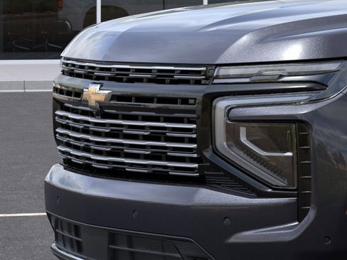 New 2026 Chevrolet Suburban High Country AWD/4WD image 37