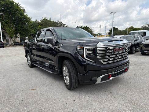 Used 2024 GMC Sierra 1500 Denali w/ Technology Package RWD image 3