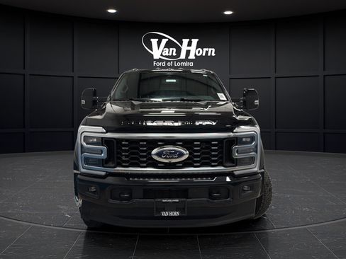 Used 2025 Ford F450 Platinum w/ FX4 Off-Road Package AWD/4WD image 2