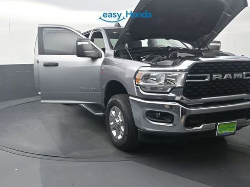 Used 2024 RAM 2500 Big Horn AWD/4WD image 35