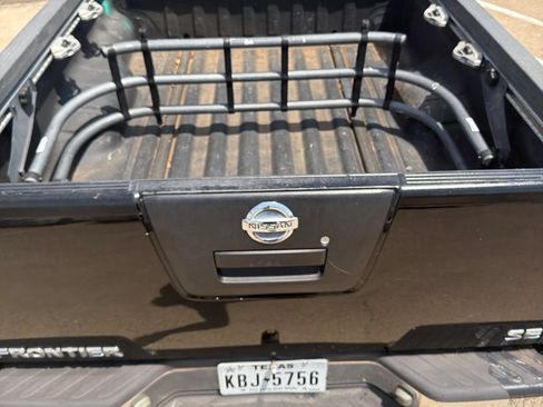 Used 2008 Nissan Frontier SE w/ SE Value Truck Pkg RWD image 16