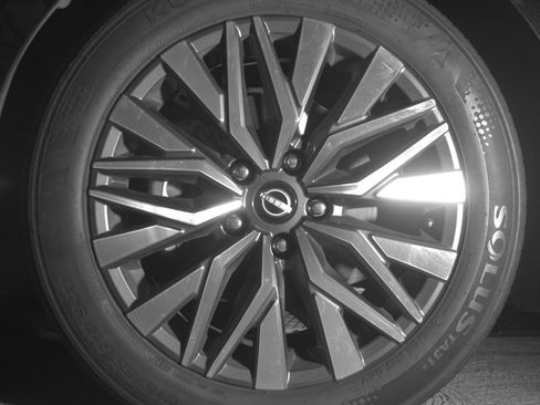 Used 2025 Nissan Altima 2.5 SV image 12