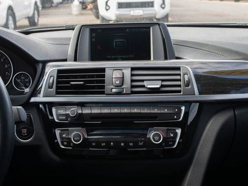 Used 2018 BMW 330i xDrive Sedan w/ Convenience Package image 28