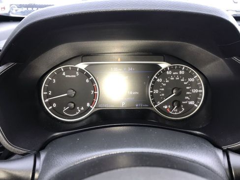 Used 2024 Nissan Altima 2.5 SV FWD image 15
