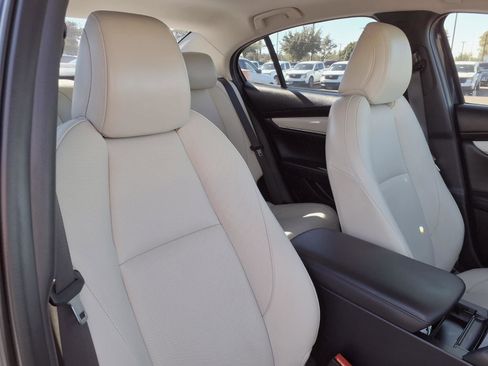 Used 2021 MAZDA MAZDA3 s FWD image 12