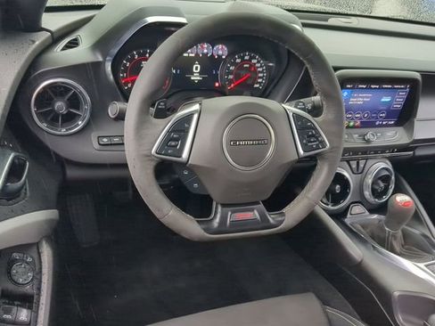 Certified 2021 Chevrolet Camaro SS image 18