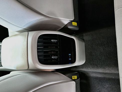 Used 2025 Hyundai Kona SEL AWD/4WD image 27