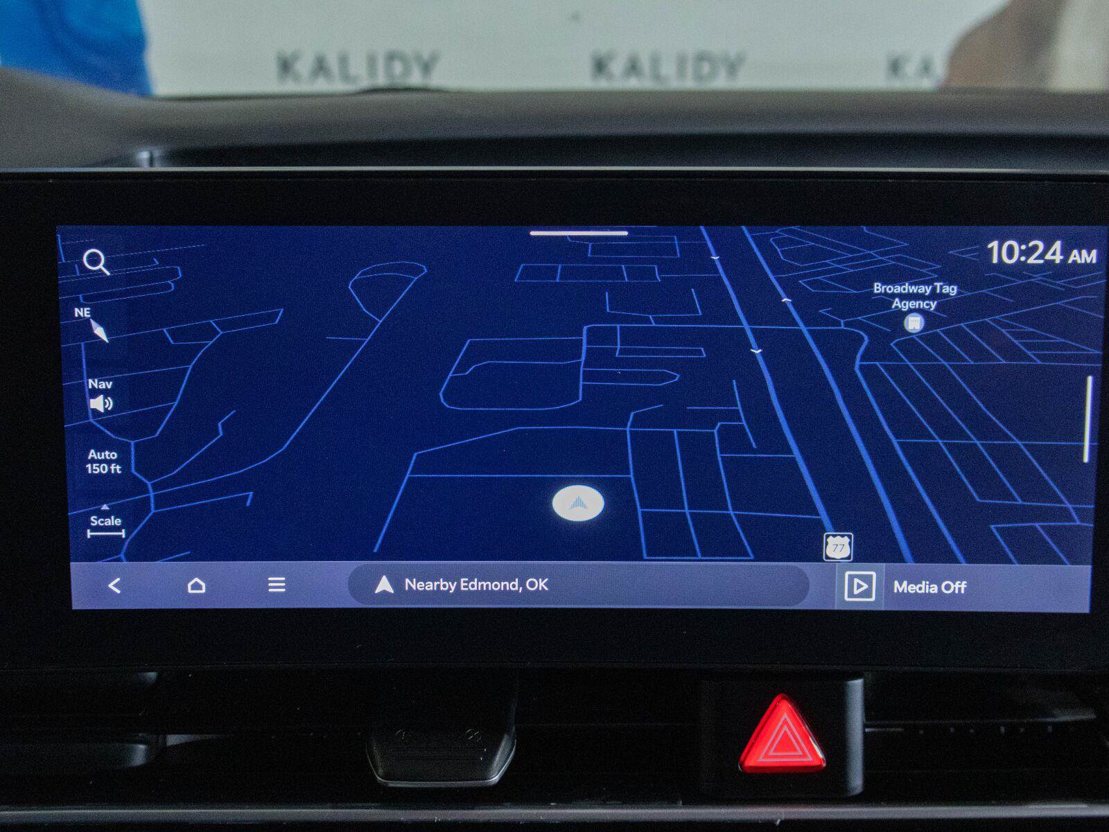 Used 2025 Kia Carnival SX Prestige FWD image 5