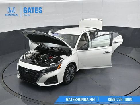 Used 2024 Nissan Altima 2.5 SV AWD/4WD image 51