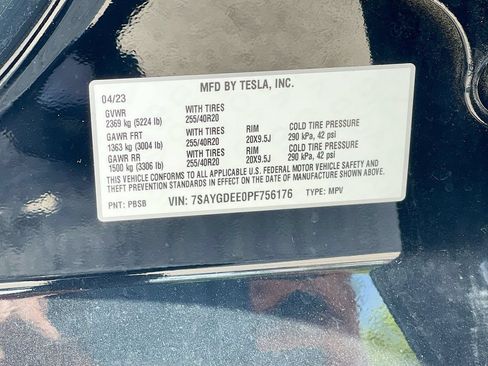 Used 2023 Tesla Model Y Long Range AWD/4WD image 30