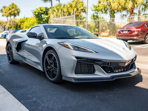 Used 2024 Chevrolet Corvette Stingray Convertible w/ 1LT RWD image 4