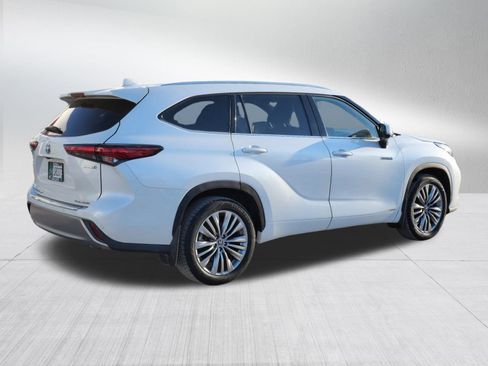 Certified 2021 Toyota Highlander Platinum image 8
