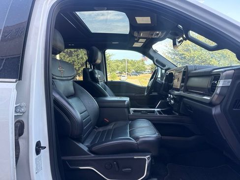 Used 2023 Ford F250 Platinum AWD/4WD image 12