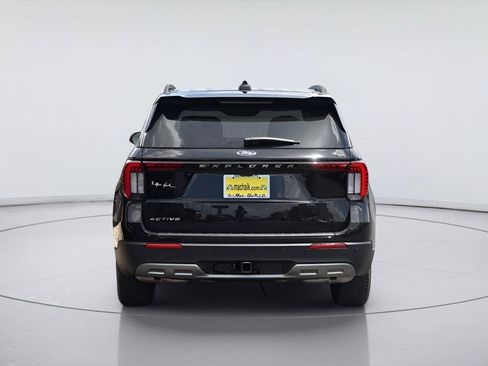 Certified 2026 Ford Explorer Active RWD image 7