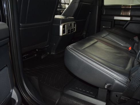 Used 2022 Ford F350 Lariat w/ Black Appearance Package AWD/4WD image 43