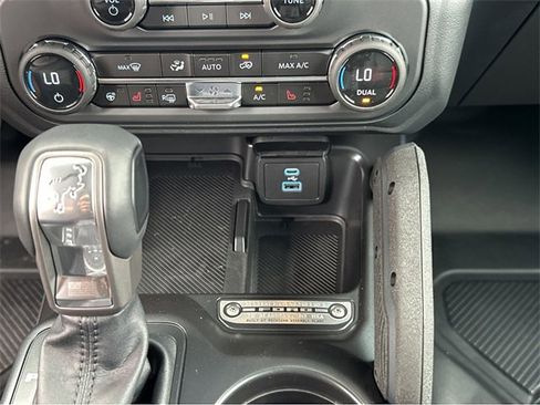 New 2025 Ford Bronco Badlands image 30