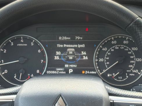 Used 2023 Mitsubishi Outlander ES image 14