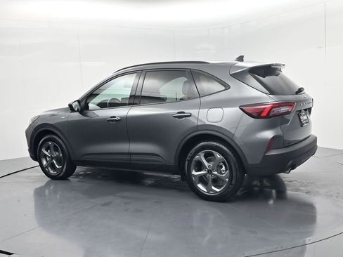 Used 2025 Ford Escape ST-Line image 5