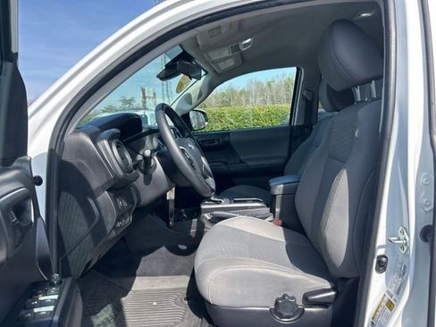 Used 2023 Toyota Tacoma SR image 13