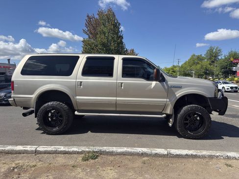 Used 2005 Ford Excursion Limited AWD/4WD image 5