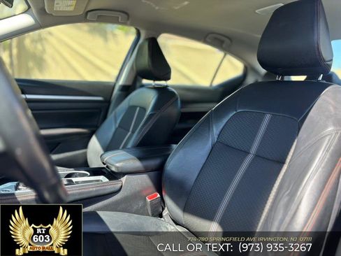 Used 2024 Nissan Altima 2.5 SR FWD image 13