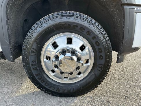 Used 2024 GMC Sierra 3500 Denali Ultimate image 22