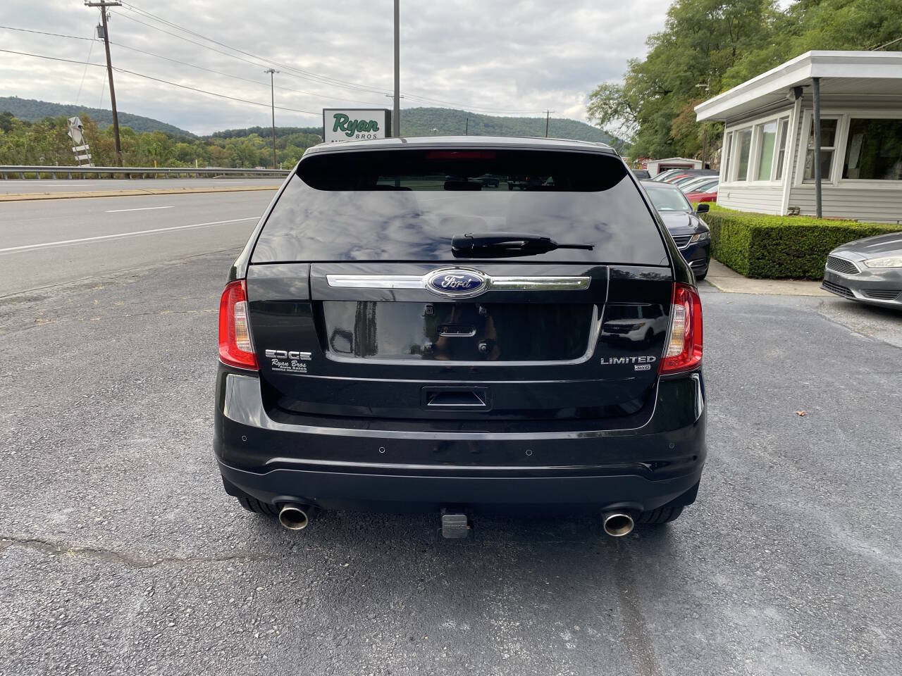 Used 2014 Ford Edge Limited w/ Equipment Group 301A AWD/4WD image 8
