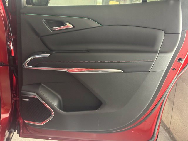 New 2027 Chevrolet Traverse RS w/ LPO, Floor Liner Package AWD/4WD image 30