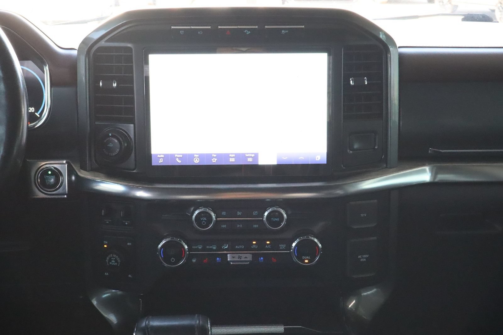 Used 2021 Ford F150 Lariat w/ Equipment Group 502A High AWD/4WD image 31