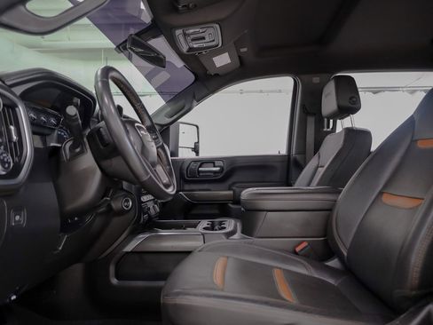 Used 2022 GMC Sierra 2500 AT4 image 28