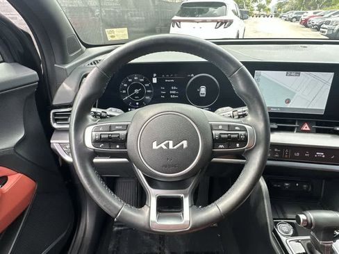 Certified 2025 Kia Sportage SX FWD image 15