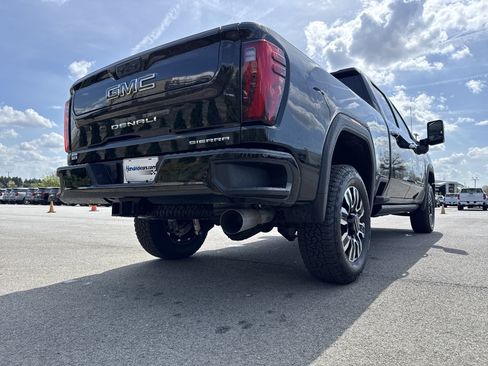 New 2026 GMC Sierra 2500 Denali Ultimate AWD/4WD image 10