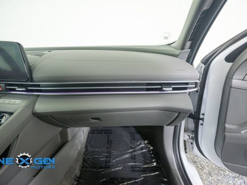 Used 2024 Hyundai Elantra SEL w/ Convenience Package FWD image 41