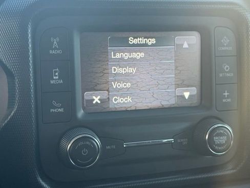 Used 2019 Jeep Wrangler Unlimited Sport image 32