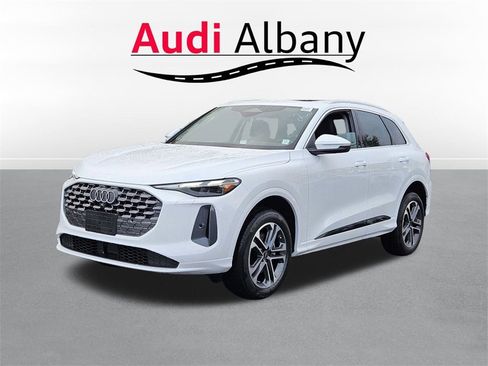 New 2025 Audi Q5 Premium image 6