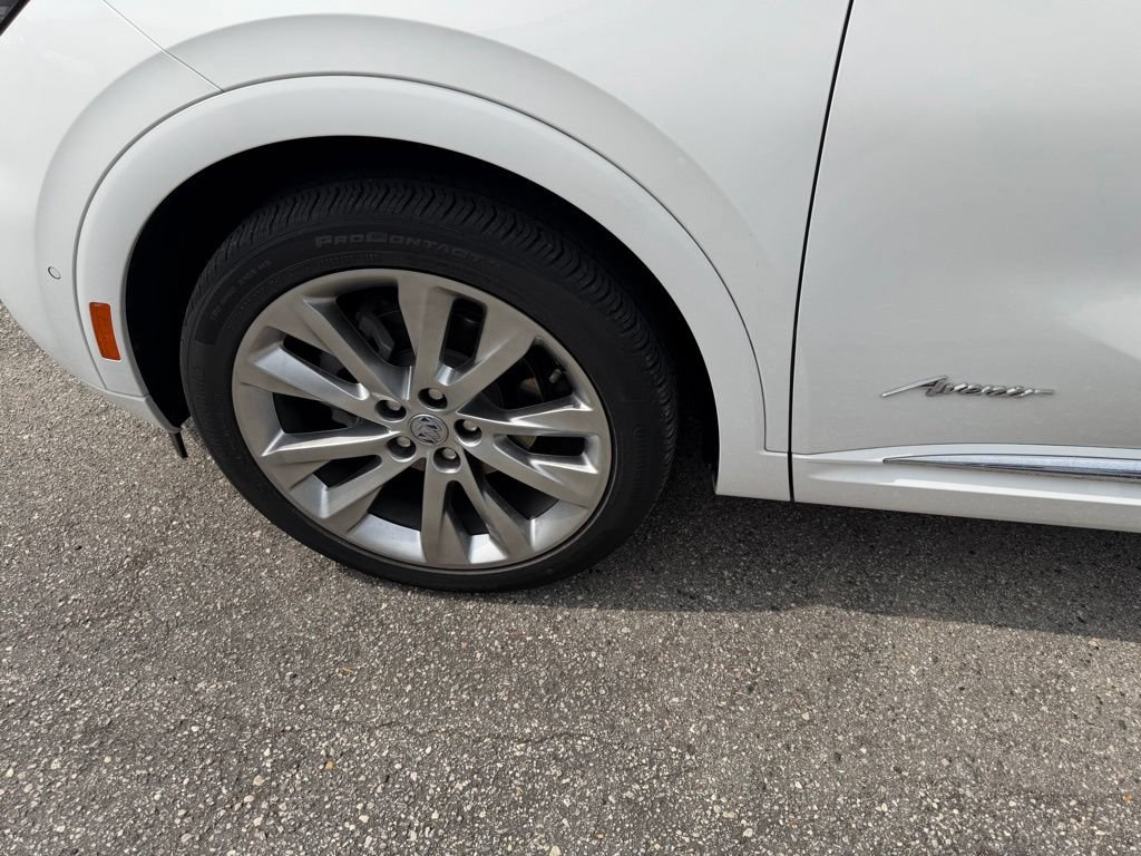 Used 2022 Buick Envision Avenir w/ Technology Package II FWD image 11