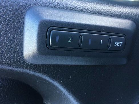 Used 2019 Nissan Titan SL w/ Midnight Edition image 20