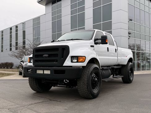 Used 2012 Ford F650 2WD Crew Cab Super Duty image 2