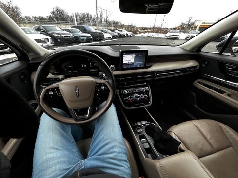 Used 2020 Lincoln Corsair Reserve w/ Equipment Group 201A image 27