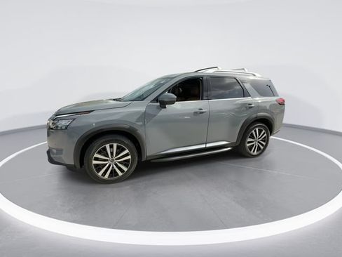 Used 2023 Nissan Pathfinder Platinum w/ Lighting Package (N93) AWD/4WD image 4