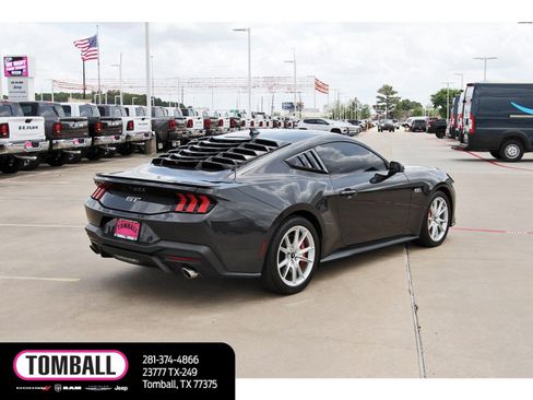 Used 2024 Ford Mustang GT Premium image 7