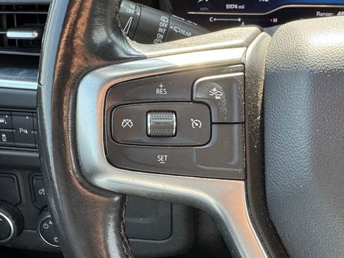 Used 2022 Chevrolet Suburban LT image 22