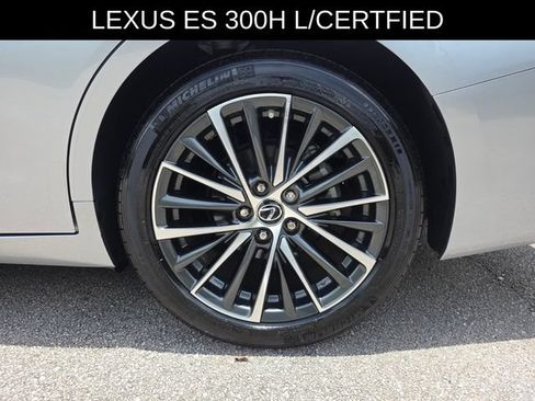 Used 2025 Lexus ES 300h w/ Premium Package FWD image 15