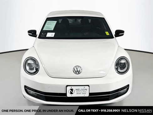 Used 2012 Volkswagen Beetle 2.0T FWD image 2