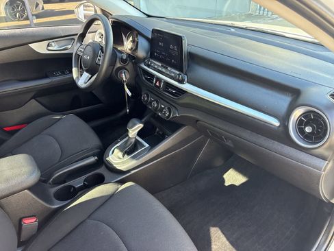 Used 2023 Kia Forte LXS image 21