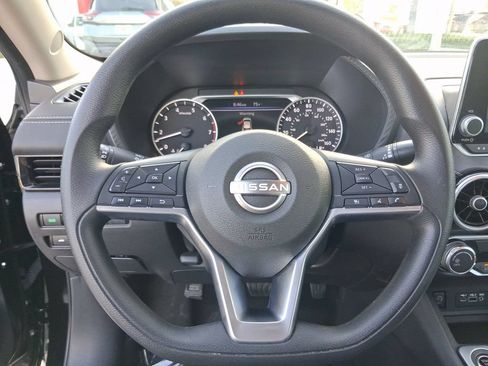 Used 2024 Nissan Sentra SV FWD image 17