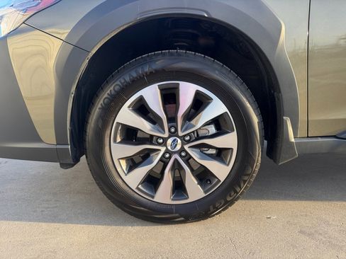 Used 2025 Subaru Outback Limited w/ Popular Package #2 image 31