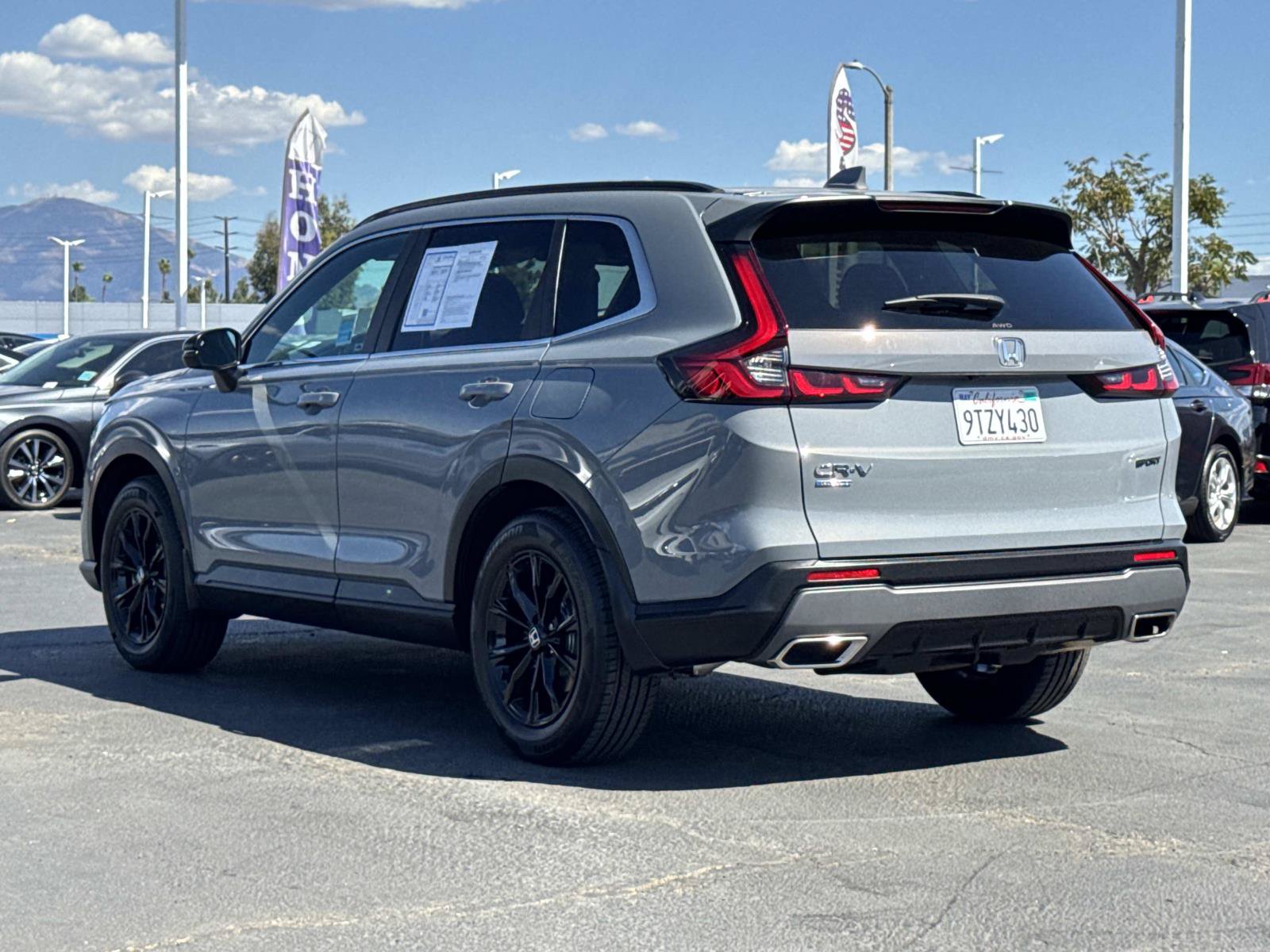 Used 2025 Honda CR-V Sport image 3