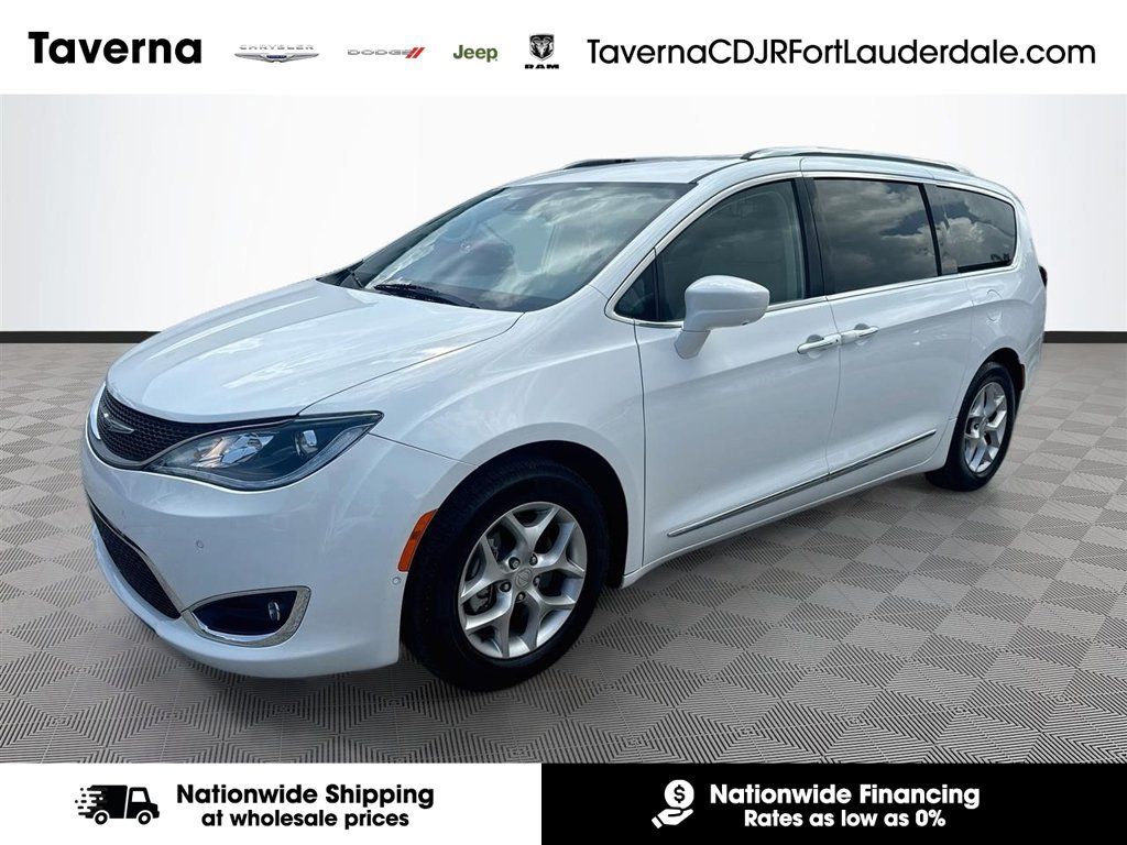 Used 2019 Chrysler Pacifica Touring-L Plus w/ Advanced Safetytec Group FWD image 1